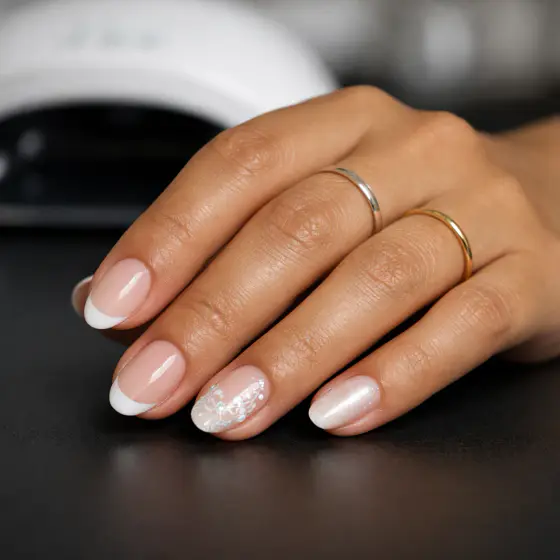 Uñas blancas para el gran día