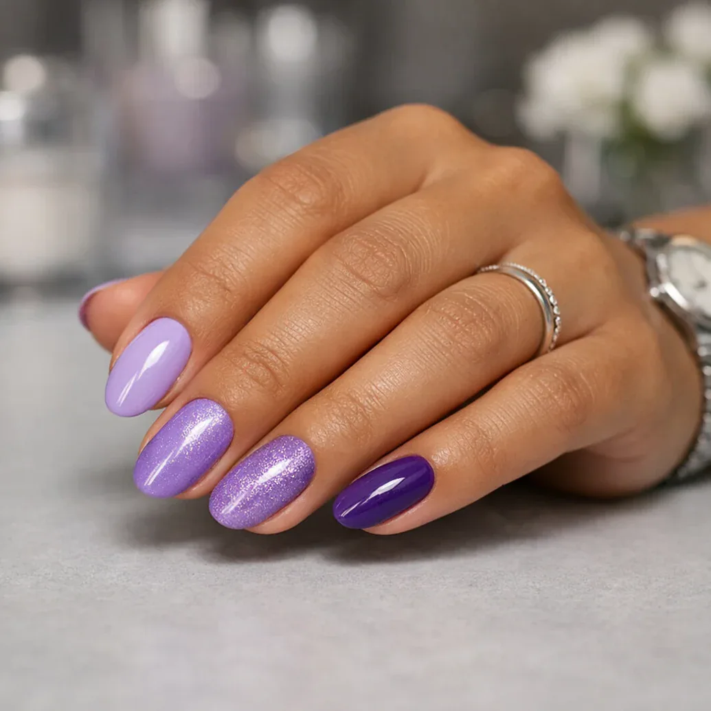 Uñas violeta delicadas