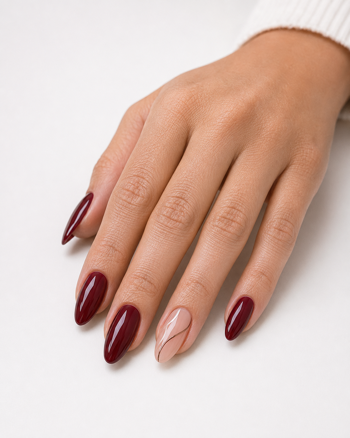 Uñas burdeos elegantes